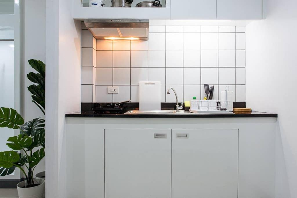 P4 Silom Large 2Beds Full Kitchen Wifi 4-6Pax Apartment Bangkok Exterior photo