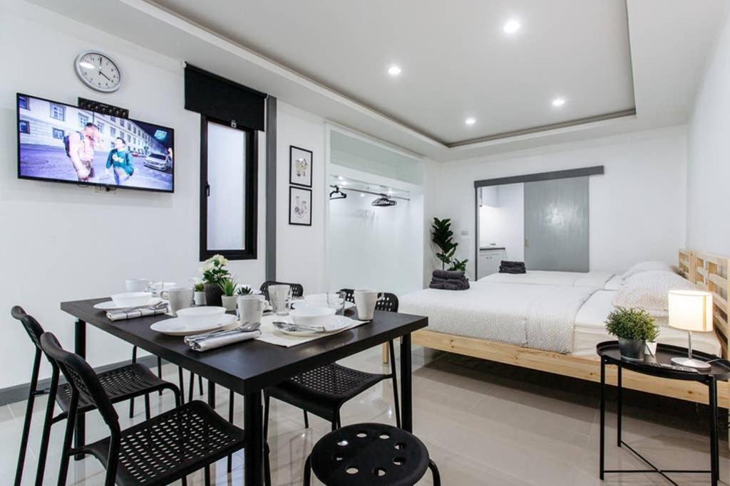 P4 Silom Large 2Beds Full Kitchen Wifi 4-6Pax Apartment Bangkok Exterior photo